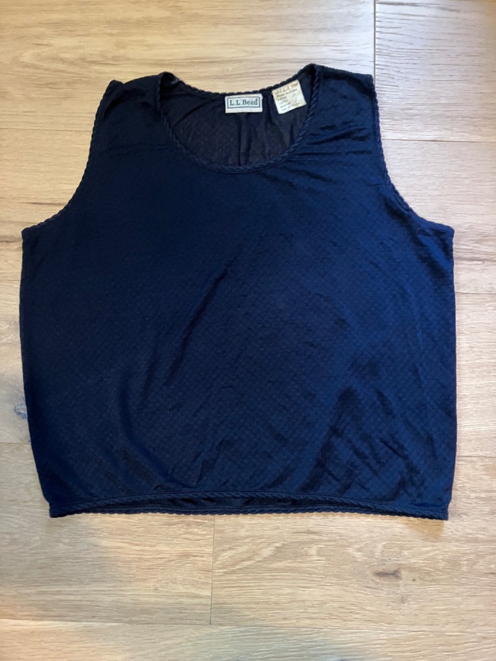 Vintage L.L. Bean 100% Silk Navy Blue Textured Tank Top Shell Braided Trim M